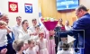 Жительнице Соснового Бора вручили награду "Мать-героиня
