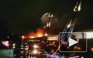 Появилось видео пожара на московском складе, где погибли 7 спасателей