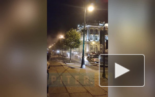 На видео попал побег двух мигрантов с места аварии на Дворцовой набережной
