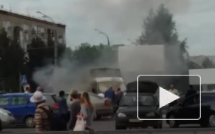 В Ижевске на парковке у Burger King загорелась "ГАЗель"