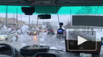 "Пенную вечеринку" на Петергофском проверит Росприроднадзор и Водоканал