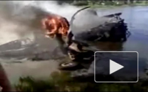 В Пакистане рухнул пассажирский самолет: обломки ищут спасатели и армия