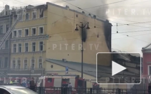 В пожаре на Лиговском пострадали двое человек  
