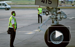 Пассажирский лайнер "сел на брюхо" в аэропорту Астаны