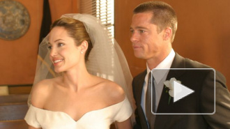 Свадьба Джоли и Питта,  фото которой попали в СМИ, прошла без отца Анджелины 