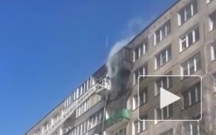 Девушка сама себя спасла из горящей квартиры на Белградской