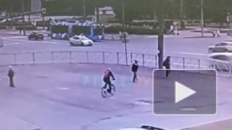 В Красносельском районе на полной скорости столкнулись две легковушки 