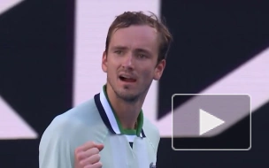 Медведев вышел в четвертый раунд Australian Open