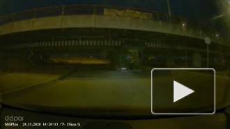 "Мост глупости" в Петербурге поймал жертву крупнее "Газели"
