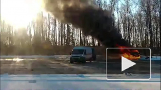 Страшное видео: на дороге под Бронницами сгорел фургон