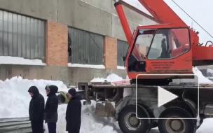 Тело погибшего извлекли из-под завалов ангара в Калужской области