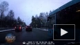 Момент столкновения автобуса и БТР в Петербурге попал ...