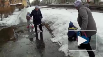 Видеоклип о лужах в городе Омске набирает популярность