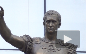 Viva VVP: петербуржцы спорят, похожа ли статуя на Петроградке на Путина