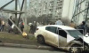 Ужасающее видео из Москвы: после ДТП одна легковушка рухнула в пруд