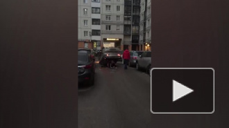 Из перевернутой на Композиторов машины высыпались оружие и бутылки