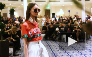 Юдашкин презентовал в Петербурге новую коллекцию по мотивам Малевича