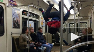 Топ-Метро: Танцоры в подземке Петербурга