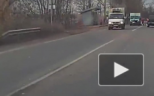 В Ленобласти водитель протащил человека по дороге