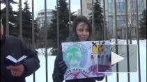 Полиция разогнала пикеты в поддержку Pussy Riot