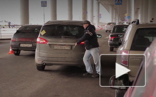 Впечатлительные пассажиры отказались лететь из Шереметьево в Петербург из-за заглохшего двигателя самолета