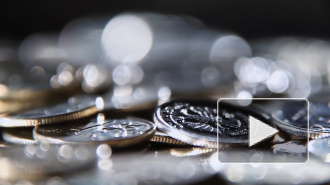 Эксперты назвали товары, которые подорожают из-за снижения курса рубля