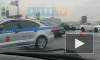 На Свердловской набережной скорая забрала пострадавшего в аварии водителя "Мерседеса"