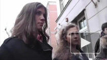 Мосгорсуд чуть-чуть смягчил приговор Pussy Riot, а Толоконникова и Алехина встречаются с Хиллари Клинтон и выступают за ужесточение санкций к России