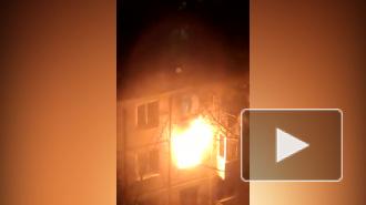 Появились видео с утреннего пожара в жилом доме на Софьи Ковалевской