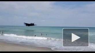 Во Флориде самолет Второй мировой войны экстренно приземлился на воду