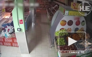 Опубликовано видео поджога "Пятерочки" в Первоуральске
