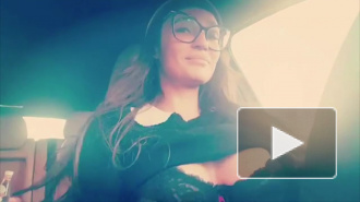 Видео: Алена Водонаева проехалась в машине с голой грудью
