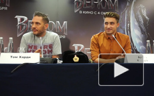 Том Харди получил в подарок матрешку в виде Венома 