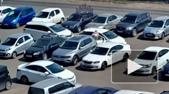 В Красноярске водитель избил женщину на парковке