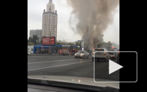 Москвичей шокировало видео с горящим автобусом на Кутузовском проспекте