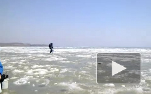 В Петербурге молодой мужчина погиб, провалившись под лед