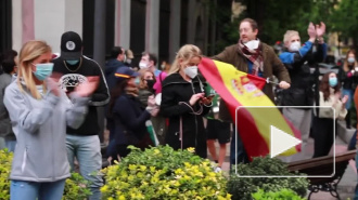 Испанцы вышли протестовать с кастрюлями за снятие карантина