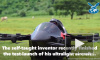 Инженер-самоучка изобрел самый маленький самолет 