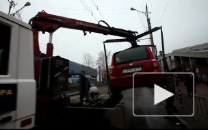 В Петербурге ловкие угонщики увели Lexus при помощи эвакуатора