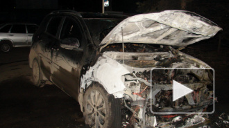 В Петербурге ночью горели три автомобиля