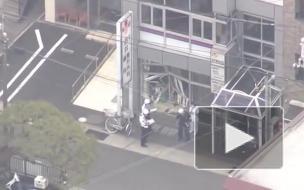 В Японии автомобиль въехал в здание больницы города Одавара