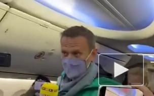 Навальный вылетел в Москву из Берлина