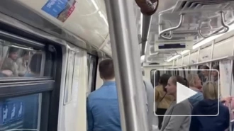 В метро Петербурга второй раз заметили змею
