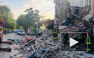 Опубликовано видео с места взрыва жилого дома на севере Италии