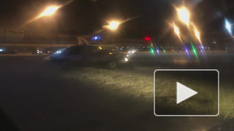 Видео: эвакуатор с машиной на борту устроил дрифт в Купчино