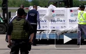 Президент Аргентины привился "Спутником V"