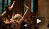Активистки Femen проводили папу римского акцией в соборе Парижской Богоматери