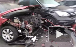 В Петербурге автоледи-недотепа разбила пять машин