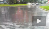 Вода из канализации затопила проспект Королева во время дождя