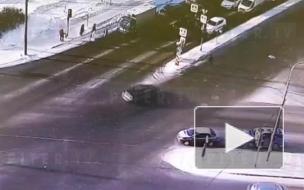 На перекрестке Московского и Дунайского водитель впечатал пешехода в столб